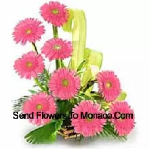 Canasta de 9 Gerberas de Color Rosa con Rellenos