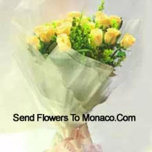 Bunch Of 11 Yellow Roses With Seasonal Fillers